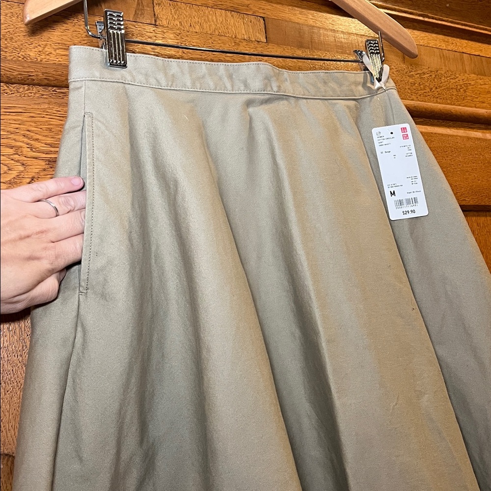Uniqlo Women's Midi Skirt - Beige - Picture 3 of 6